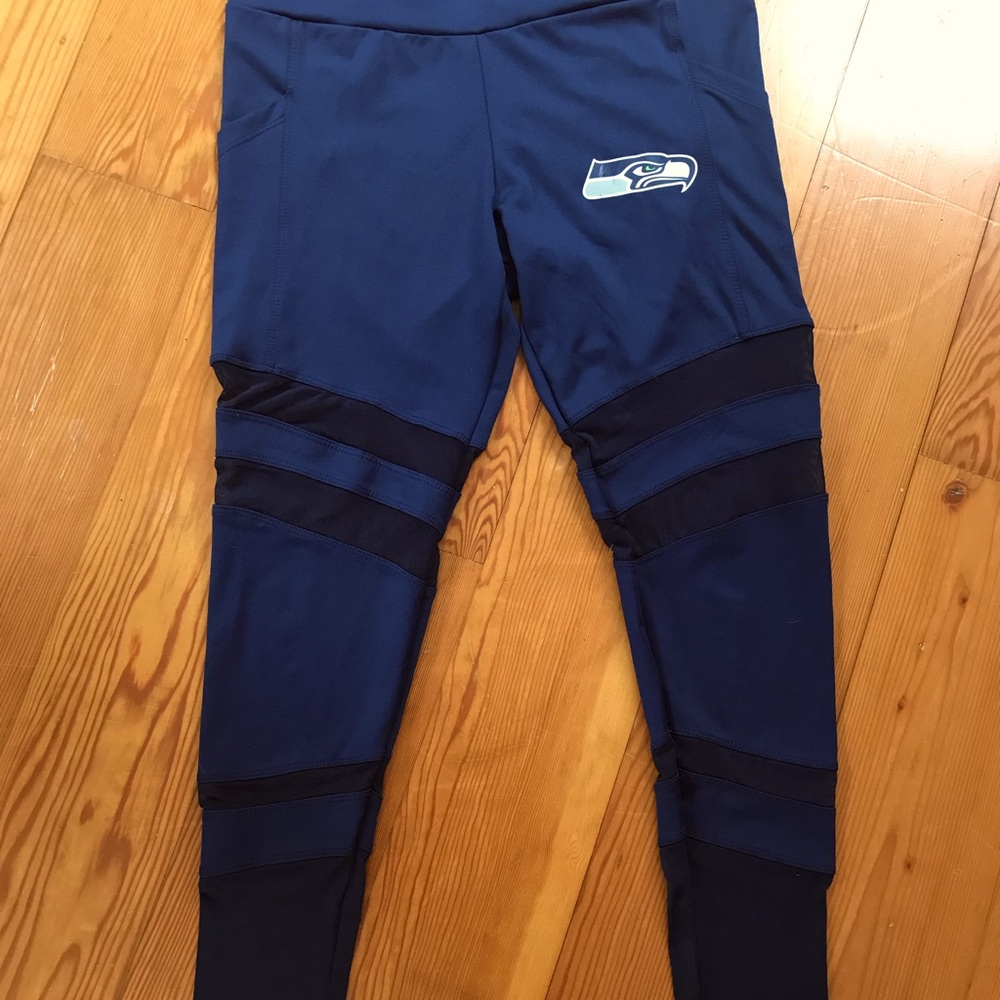 Women’s size Medium Seattle Seahawks leggings.